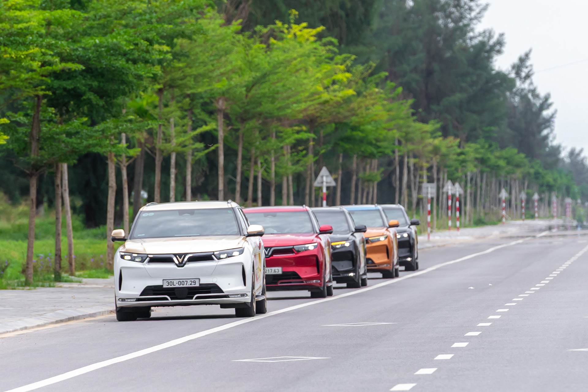 VinFast VF 5, VF 6 Và VF 7: Chọn SUV Điện Theo Nhu Cầu Gia Đình